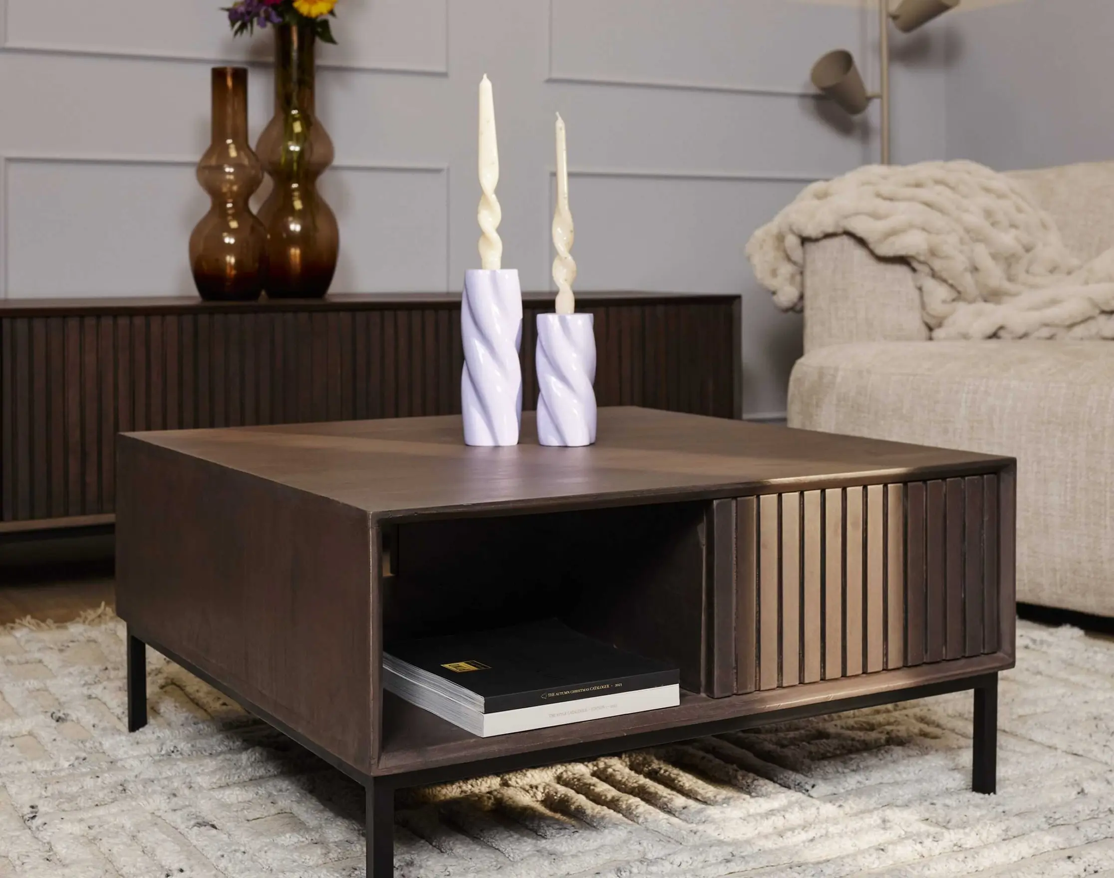 Bijzet tafel met kaarsen houders
